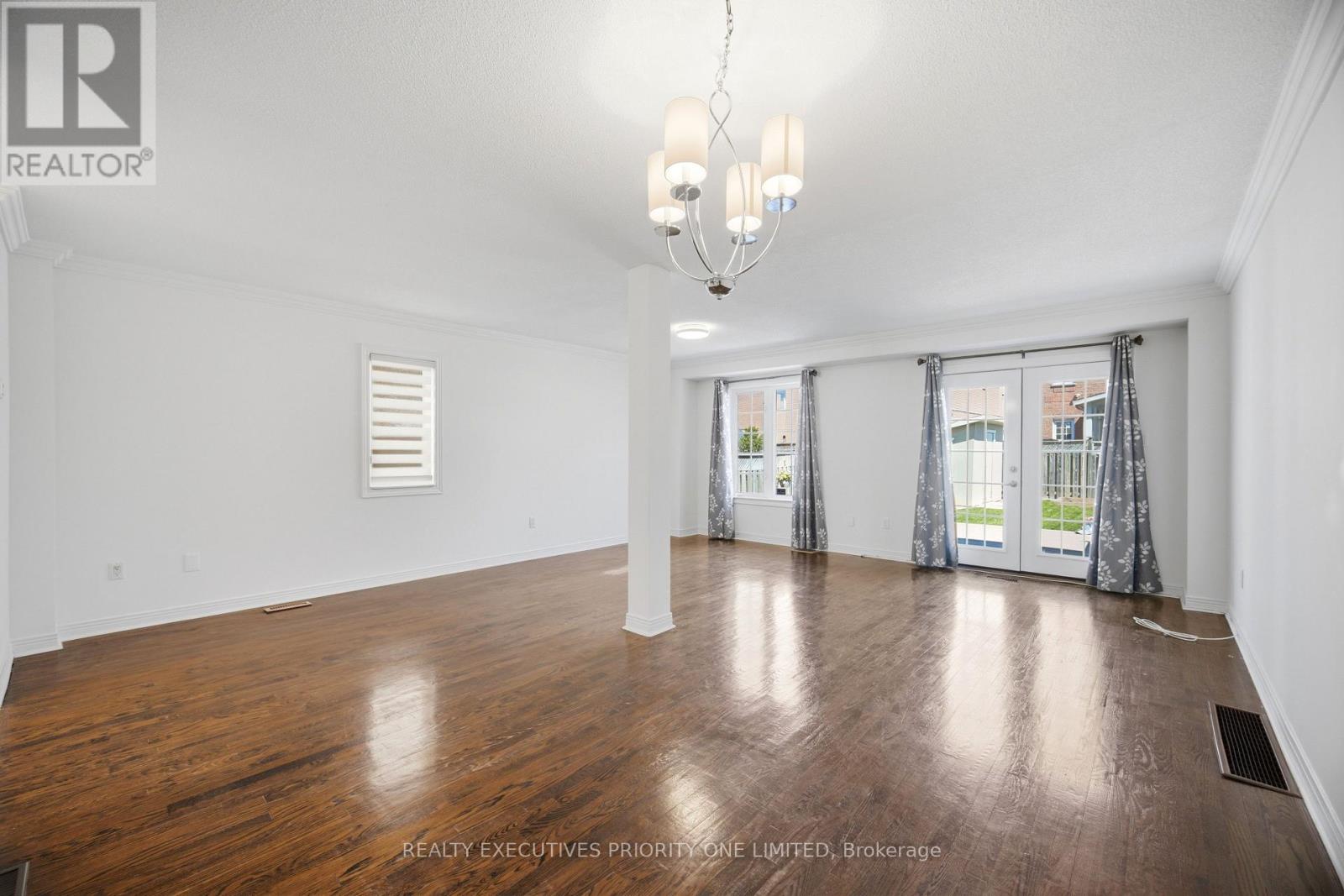 6 La Pinta Street, Vaughan, Ontario  L6A 3H9 - Photo 7 - N13159728