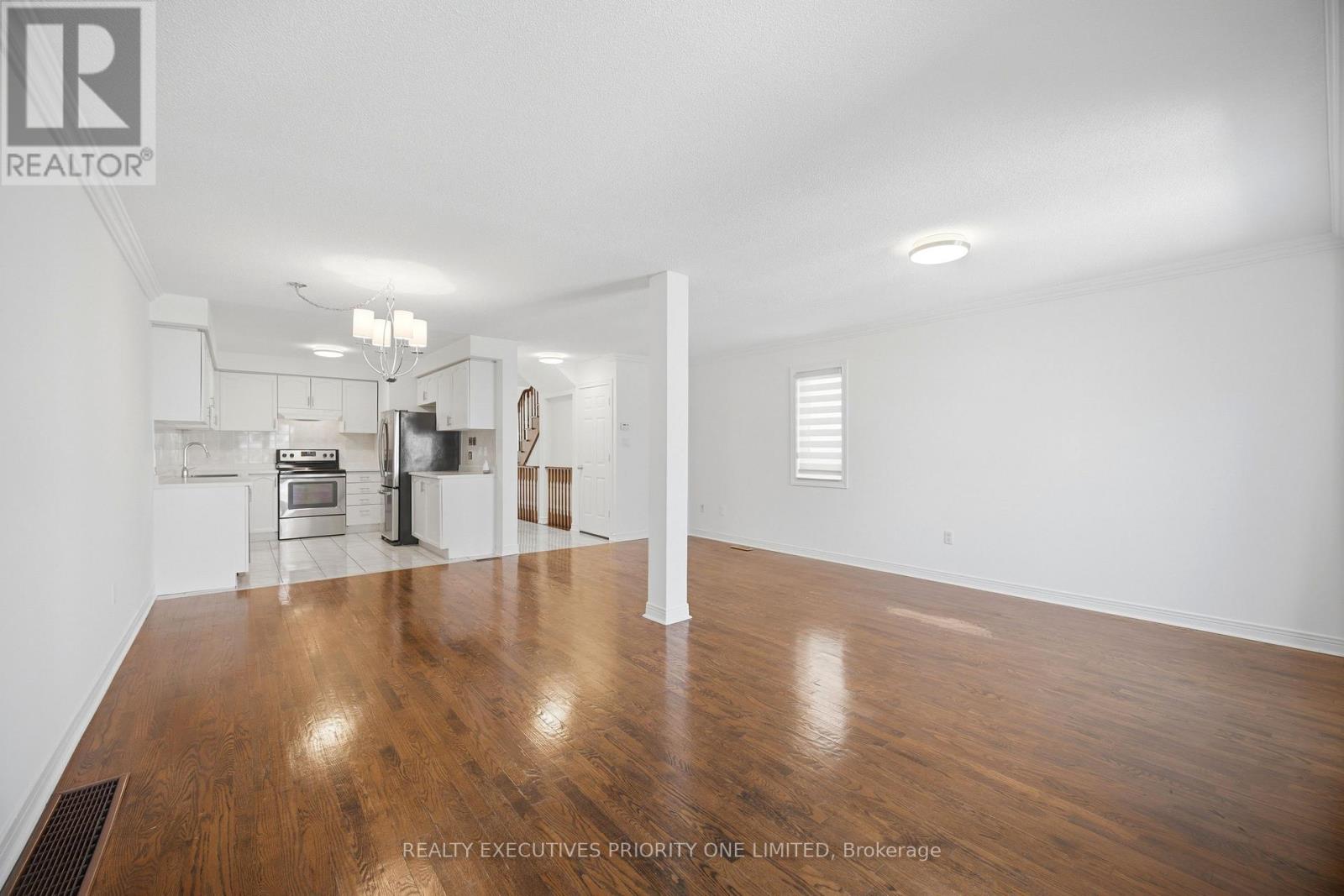 6 La Pinta Street, Vaughan, Ontario  L6A 3H9 - Photo 8 - N13159728