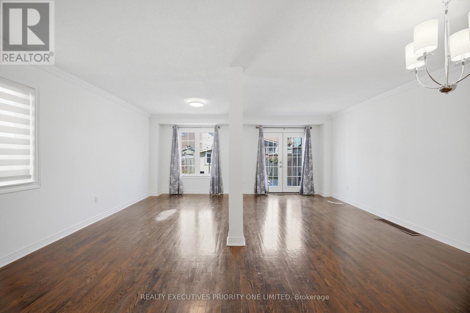 6 La Pinta Street, Vaughan, Ontario  L6A 3H9 - Photo 6 - N13159728