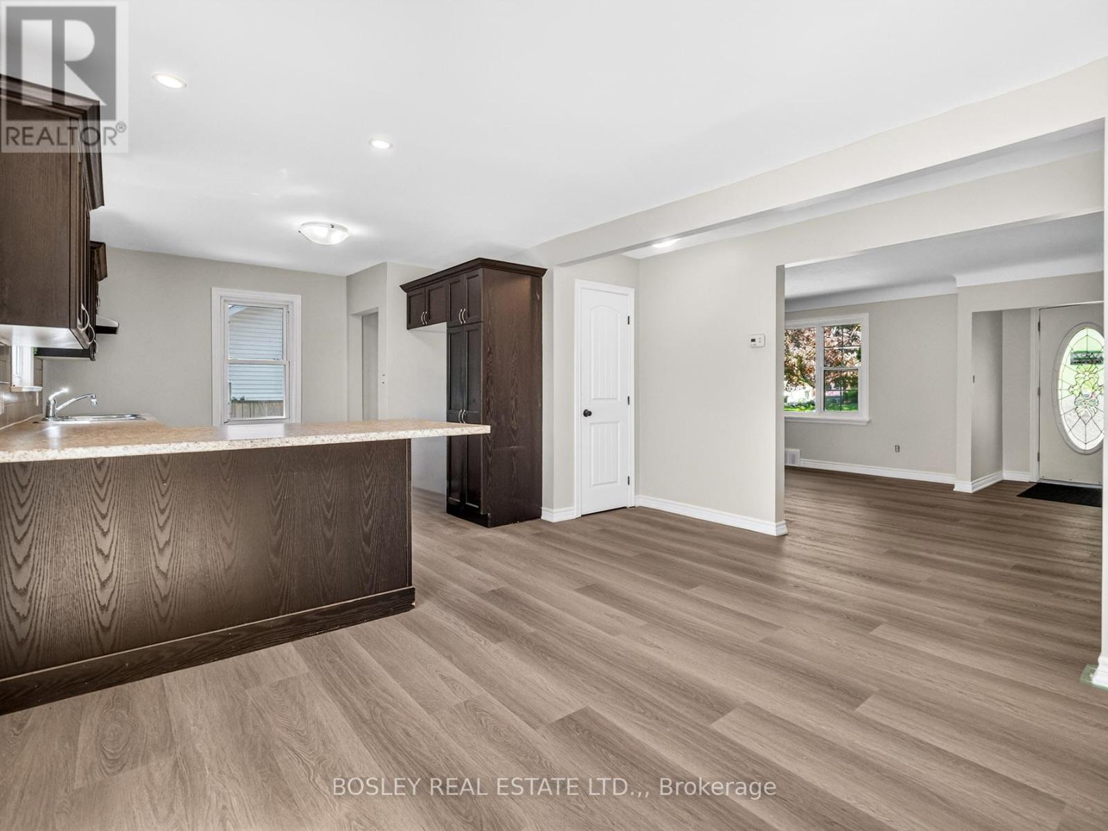 8 Pearce Avenue, St. Catharines (Bunting/linwell), Ontario  L2M 2L8 - Photo 7 - X13162892