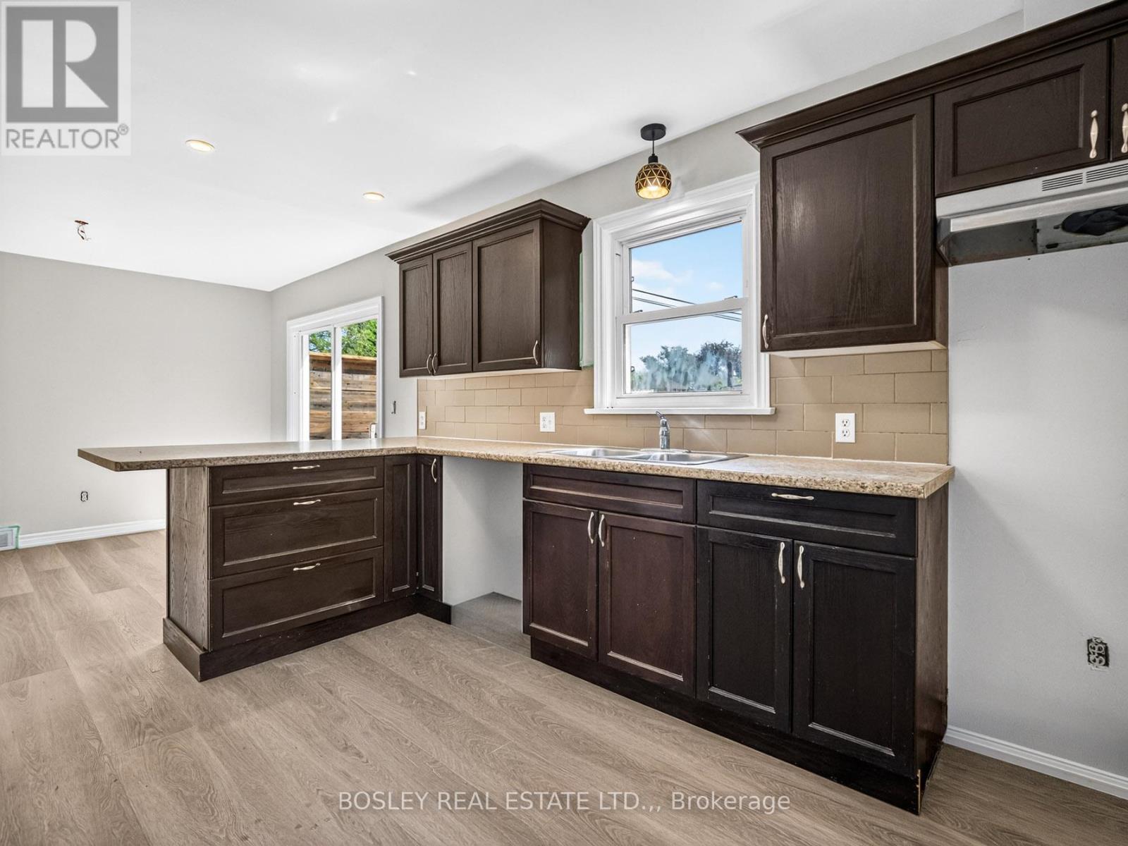 8 Pearce Avenue, St. Catharines (Bunting/linwell), Ontario  L2M 2L8 - Photo 8 - X13162892