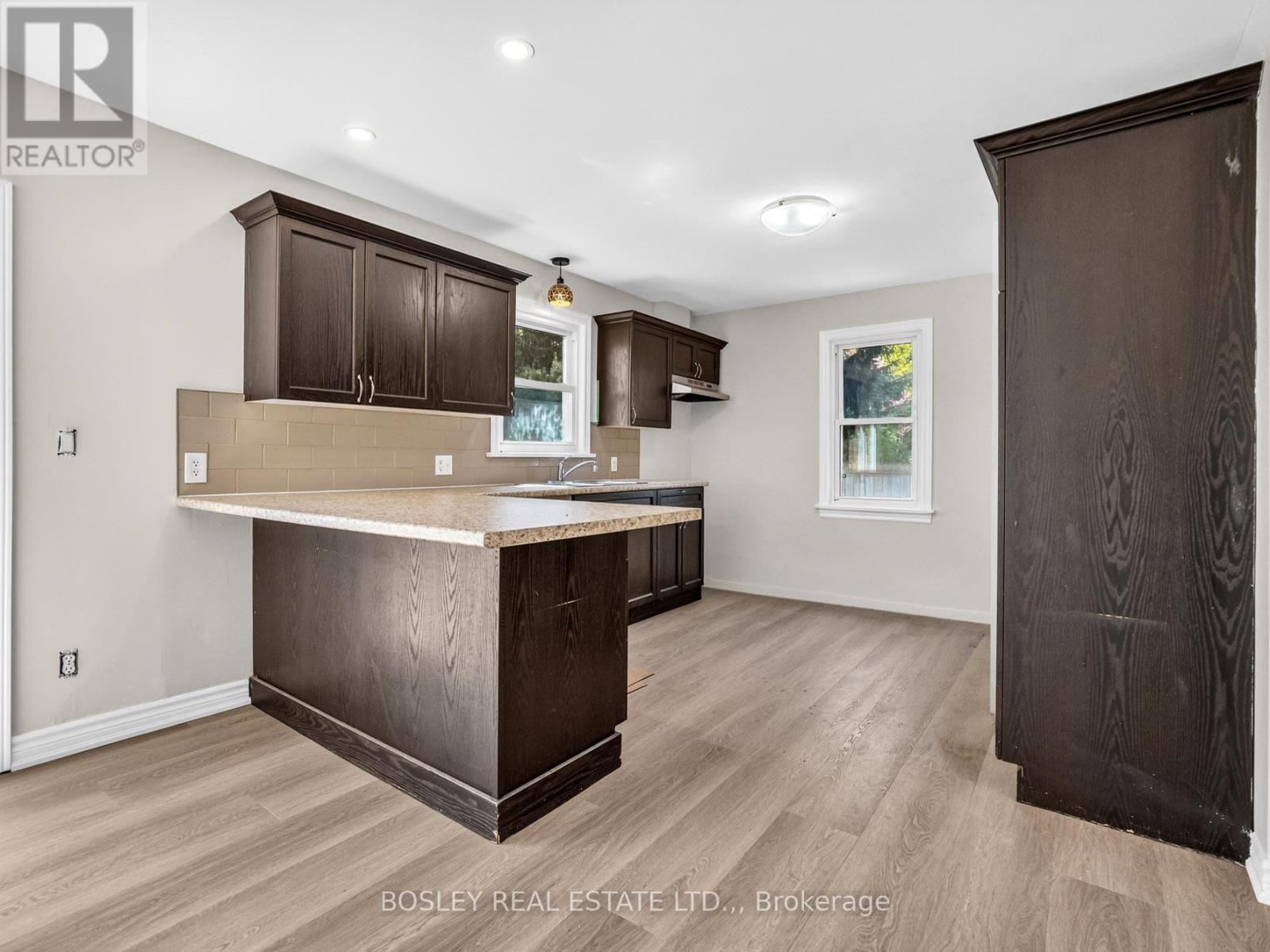8 Pearce Avenue, St. Catharines (Bunting/linwell), Ontario  L2M 2L8 - Photo 9 - X13162892