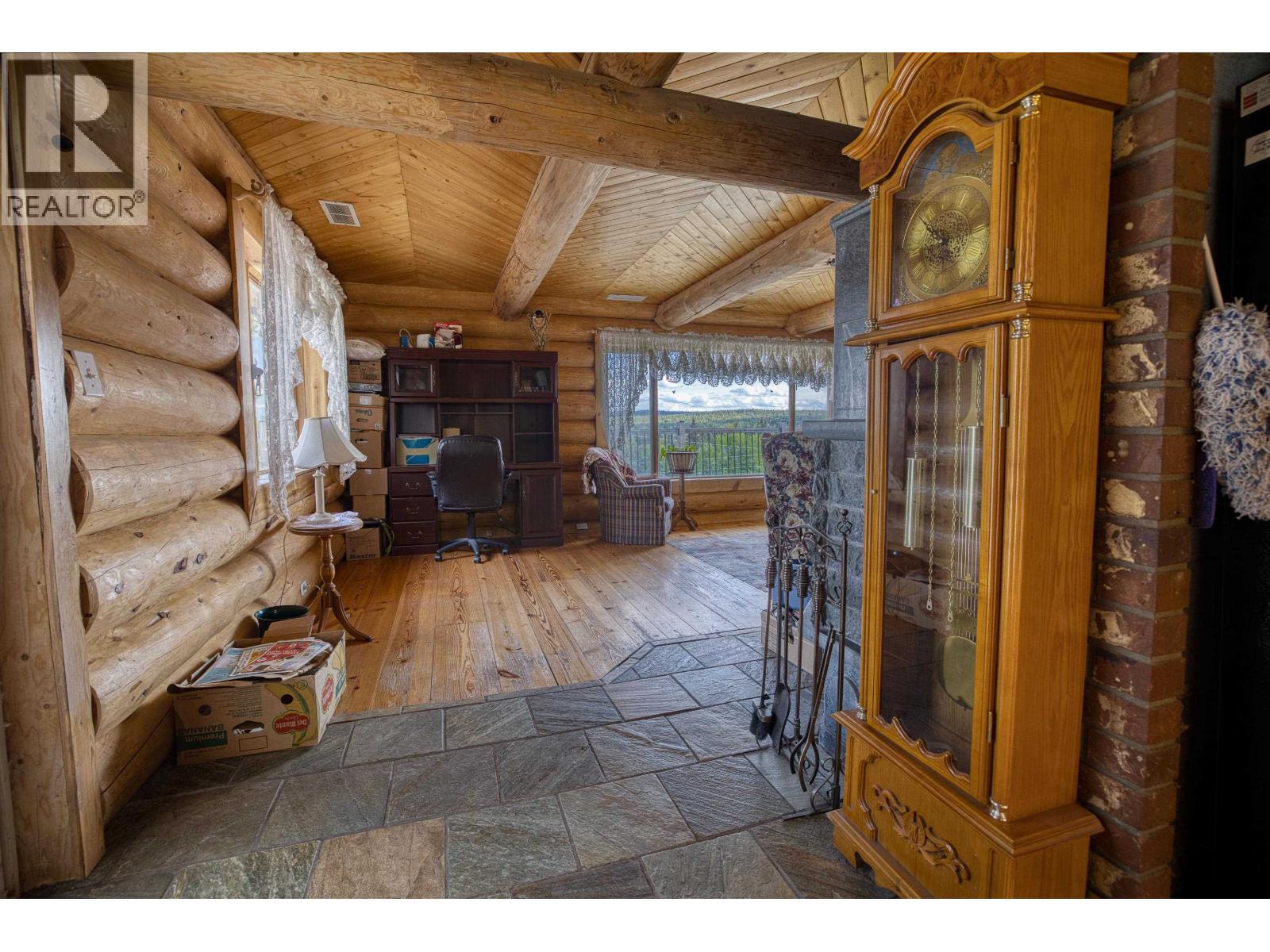 5785 Simon Lake Road, 100 Mile House, British Columbia  V0K 2E1 - Photo 10 - R3126884
