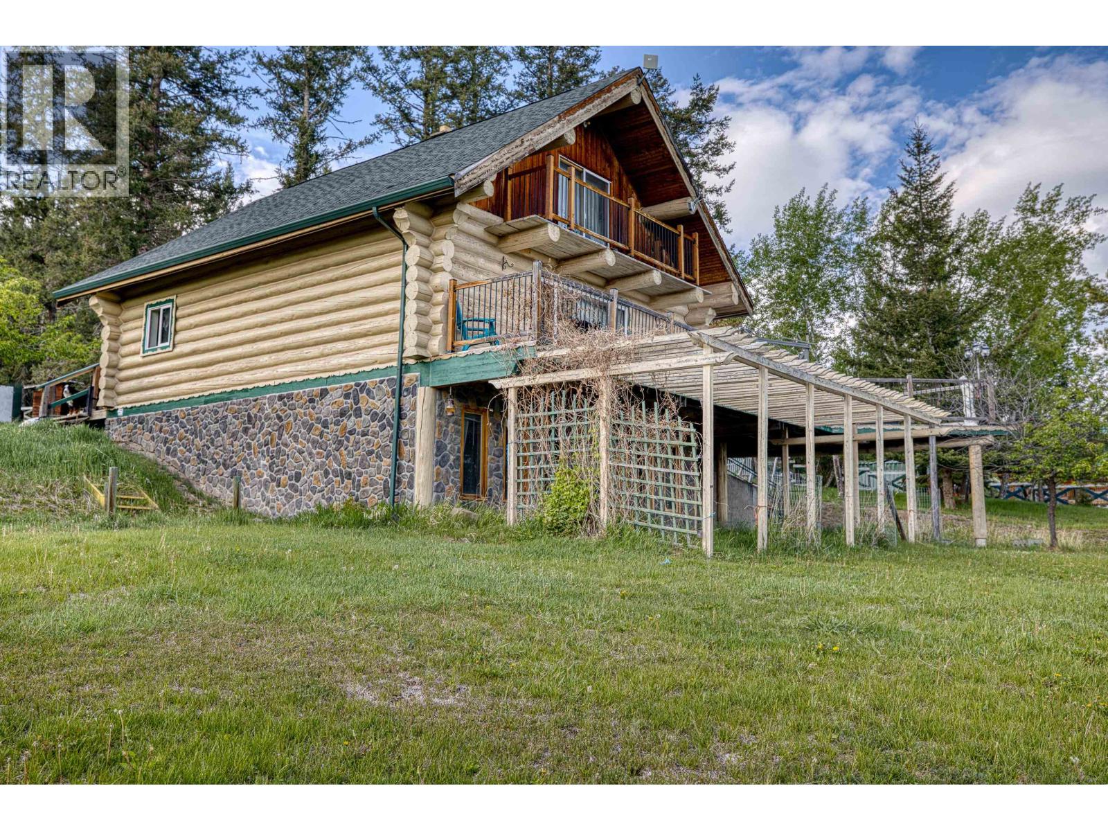 5785 Simon Lake Road, 100 Mile House, British Columbia  V0K 2E1 - Photo 35 - R3126884