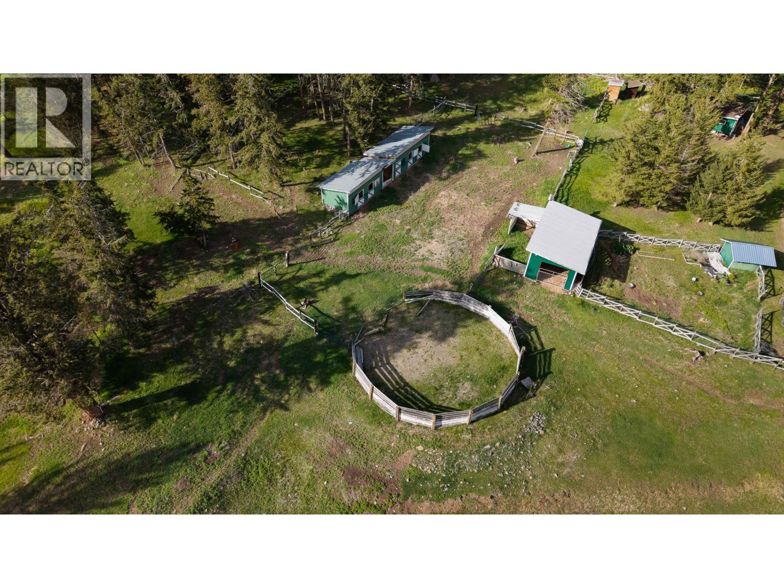 5785 Simon Lake Road, 100 Mile House, British Columbia  V0K 2E1 - Photo 31 - R3126884