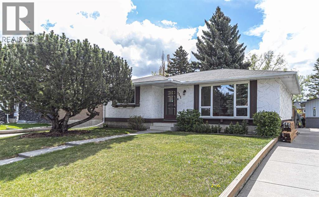 111 Lynnview Way SE, Calgary, Alberta