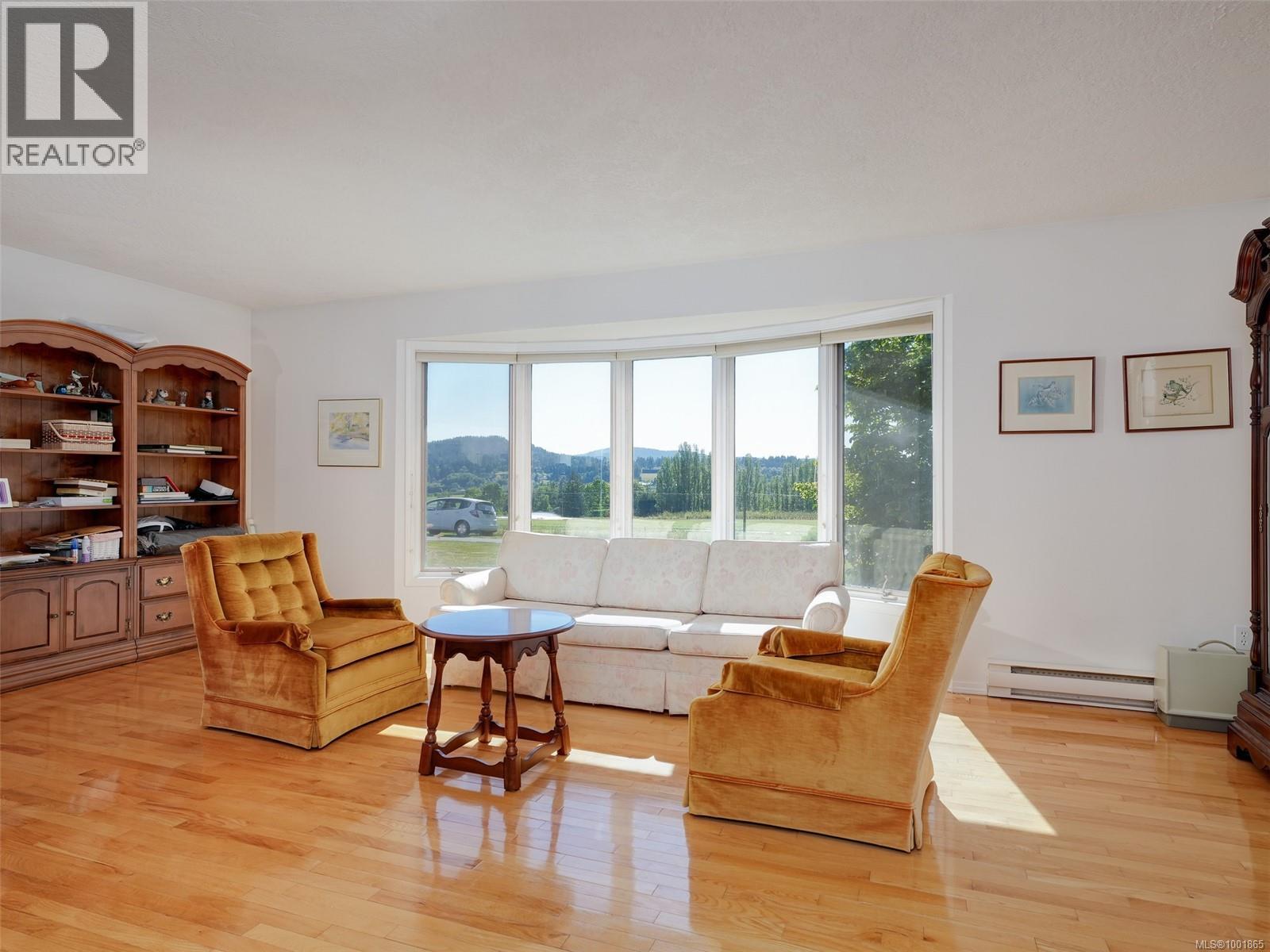 3191 Martindale Rd, Central Saanich, British Columbia  V8L 1V2 - Photo 10 - 1001865
