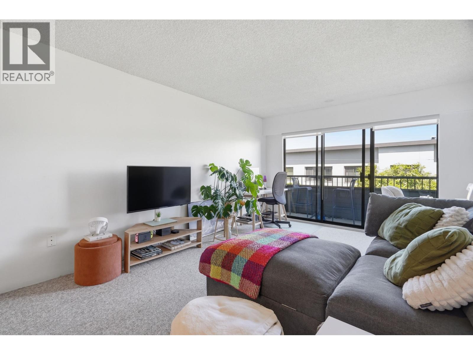 305 2475 York Avenue, Vancouver, British Columbia  V6K 1C9 - Photo 2 - R3126831