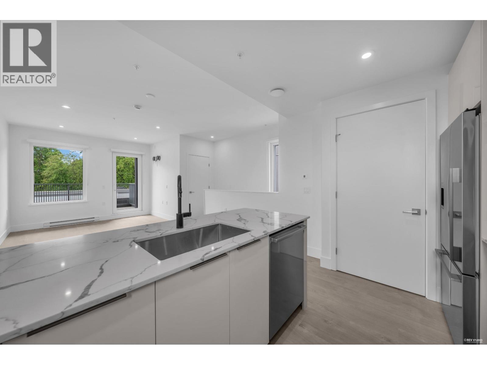 309 2250 E 1st Avenue, Vancouver, British Columbia  V5N 1B6 - Photo 2 - R3126269