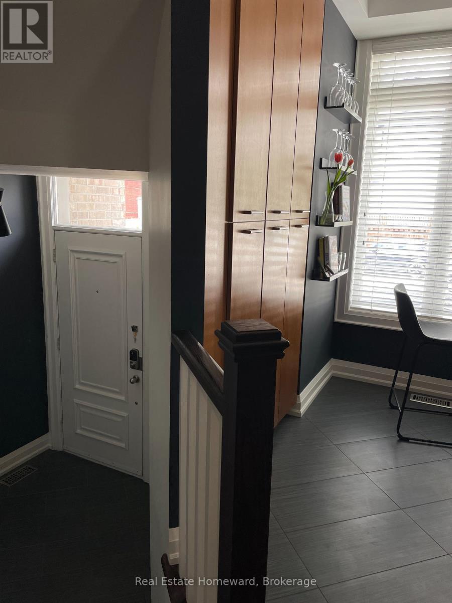 1467 Dundas Street E, Toronto, Ontario  M4M 1S7 - Photo 6 - E13162766