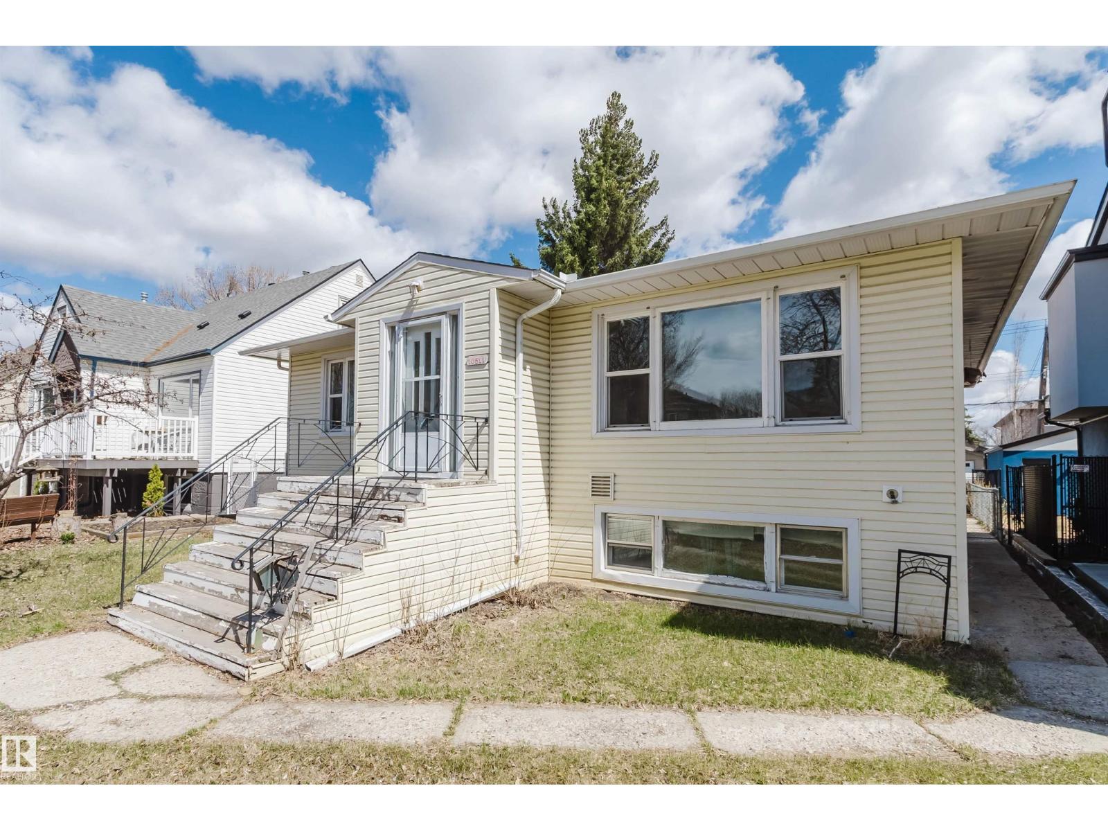 10511 80 St Nw, Edmonton, Alberta  T6A 3J8 - Photo 3 - E4489402