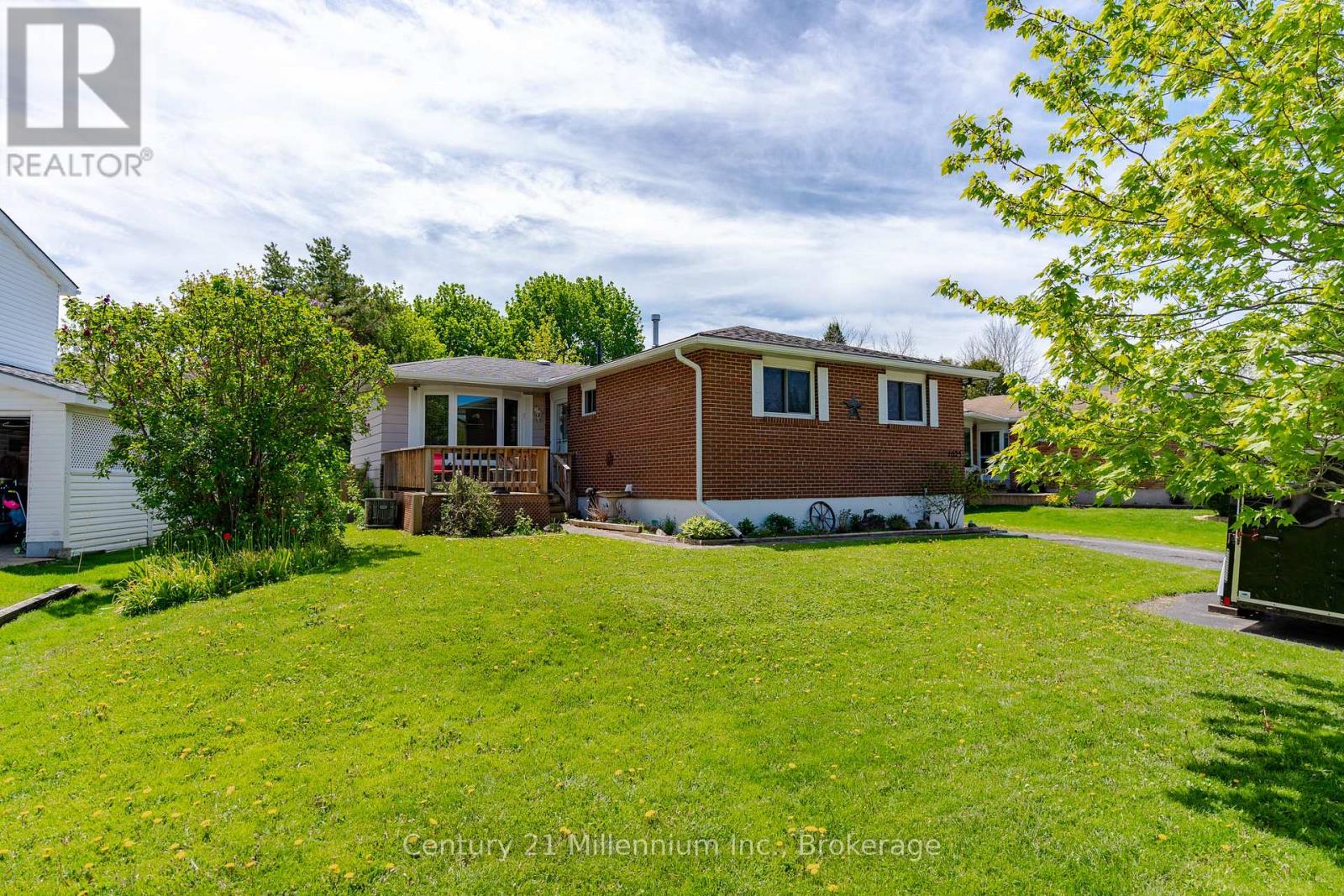1025 12th Street E, Owen Sound, Ontario  N4K 5V4 - Photo 3 - X13162672
