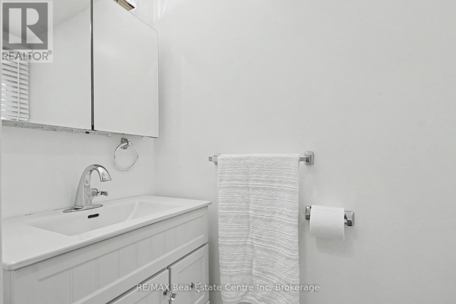 51 Camrose Court, Kitchener, Ontario  N2M 5J4 - Photo 12 - X13162750