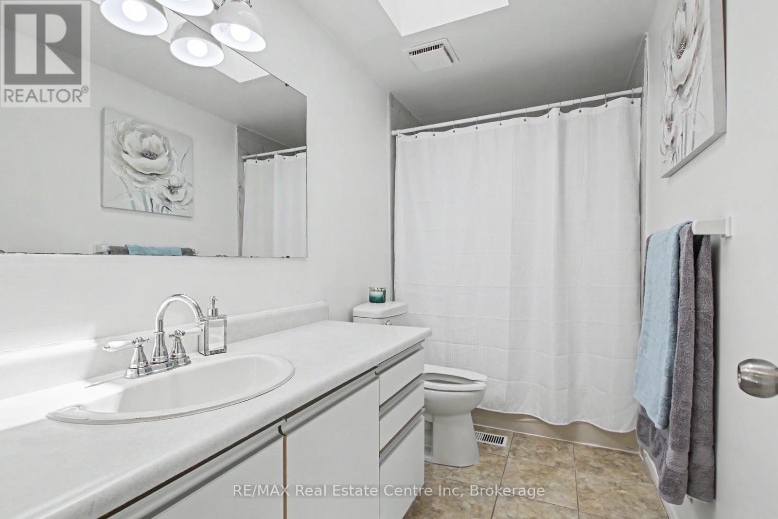 51 Camrose Court, Kitchener, Ontario  N2M 5J4 - Photo 16 - X13162750