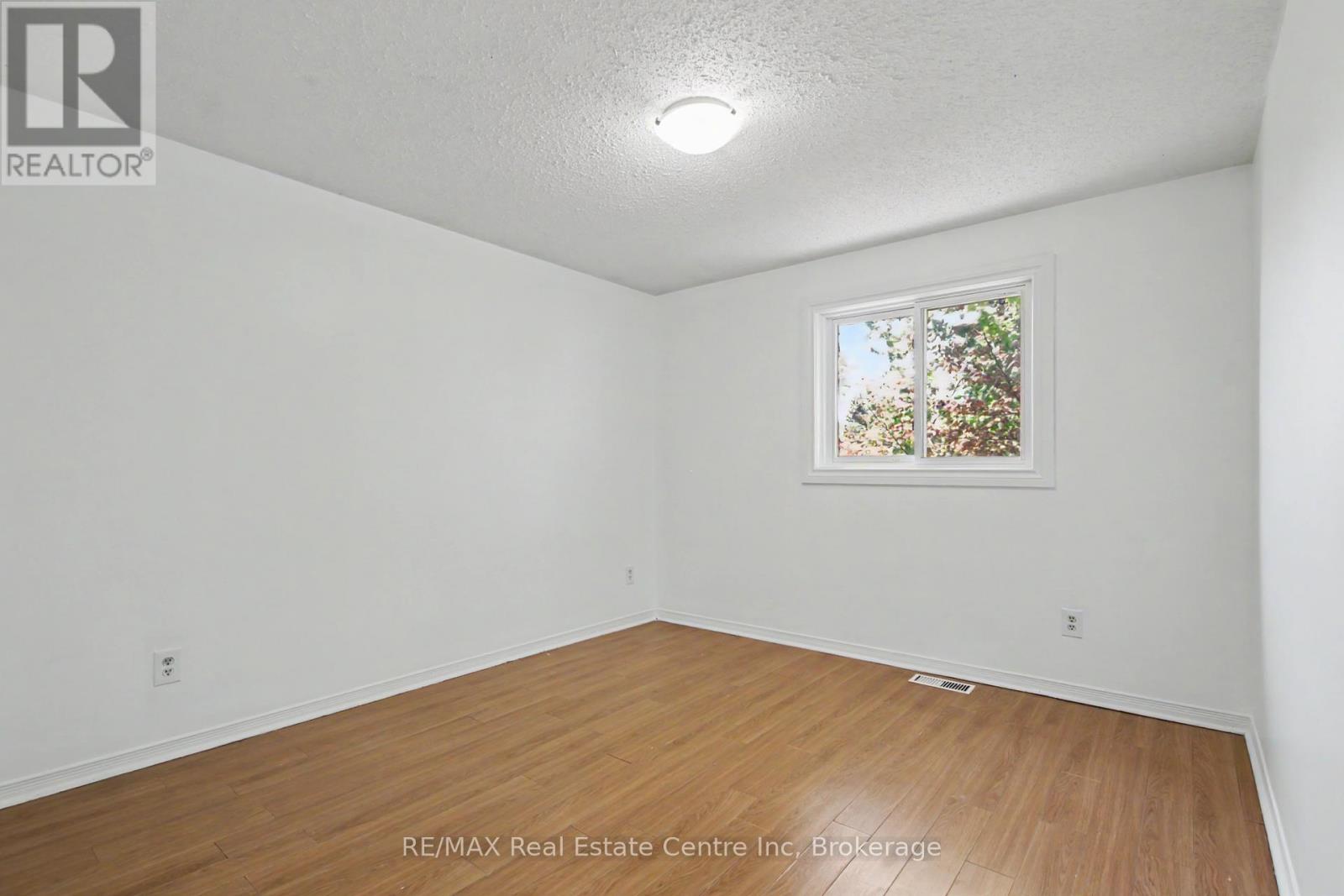 51 Camrose Court, Kitchener, Ontario  N2M 5J4 - Photo 17 - X13162750