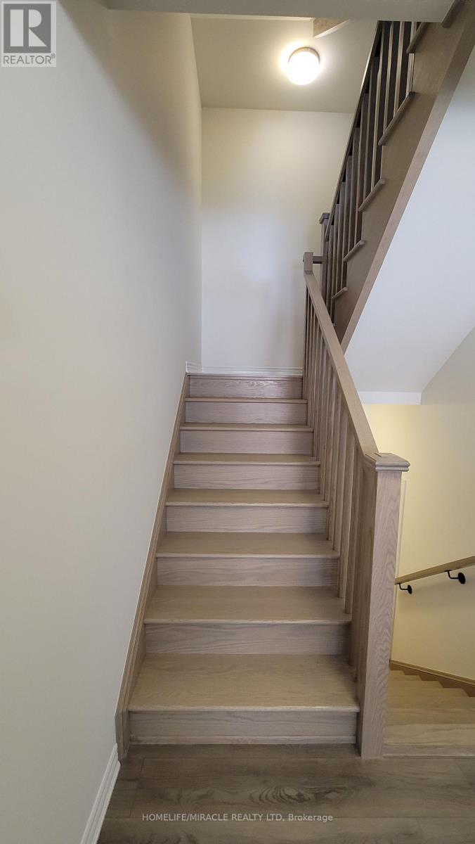 29 Thornbird Crescent, Brampton, Ontario  L6V 3N5 - Photo 11 - W13156906