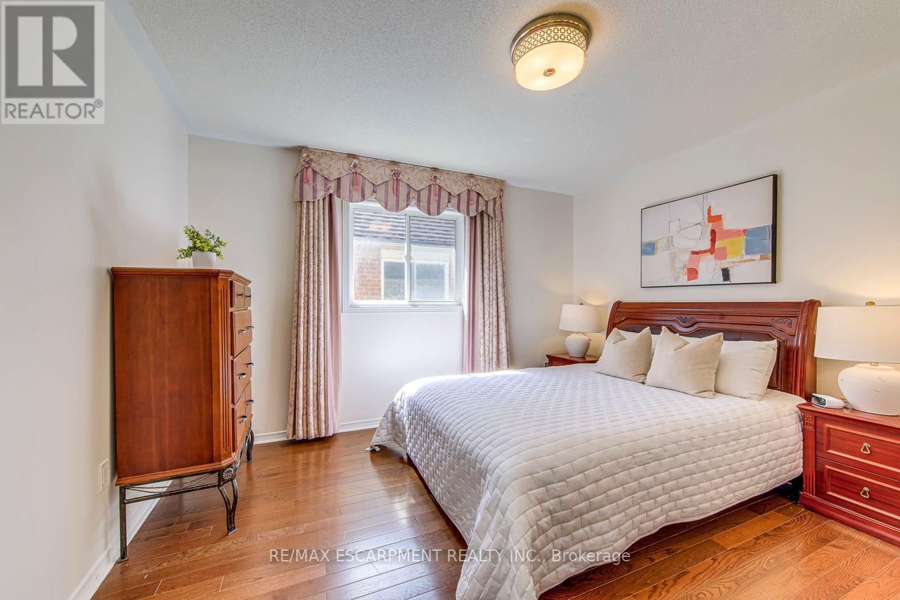 5875 Fieldon Road, Mississauga, Ontario L5M 5K5 - Photo 32 - W13161252