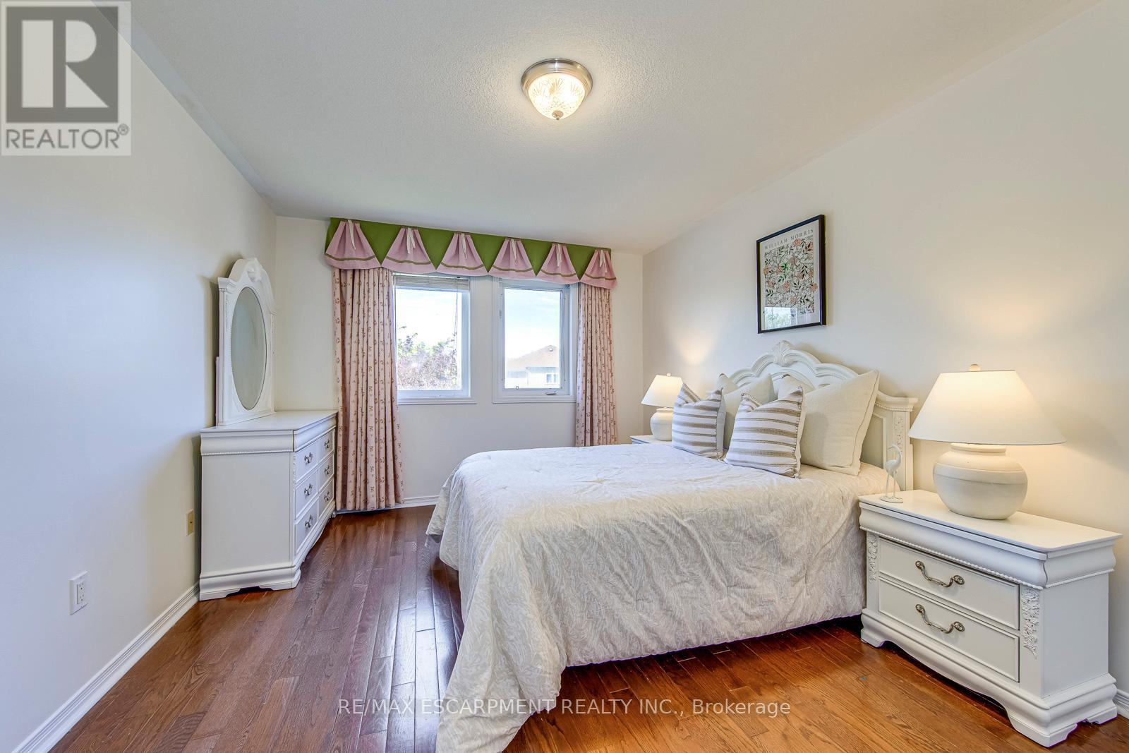 5875 Fieldon Road, Mississauga, Ontario L5M 5K5 - Photo 27 - W13161252