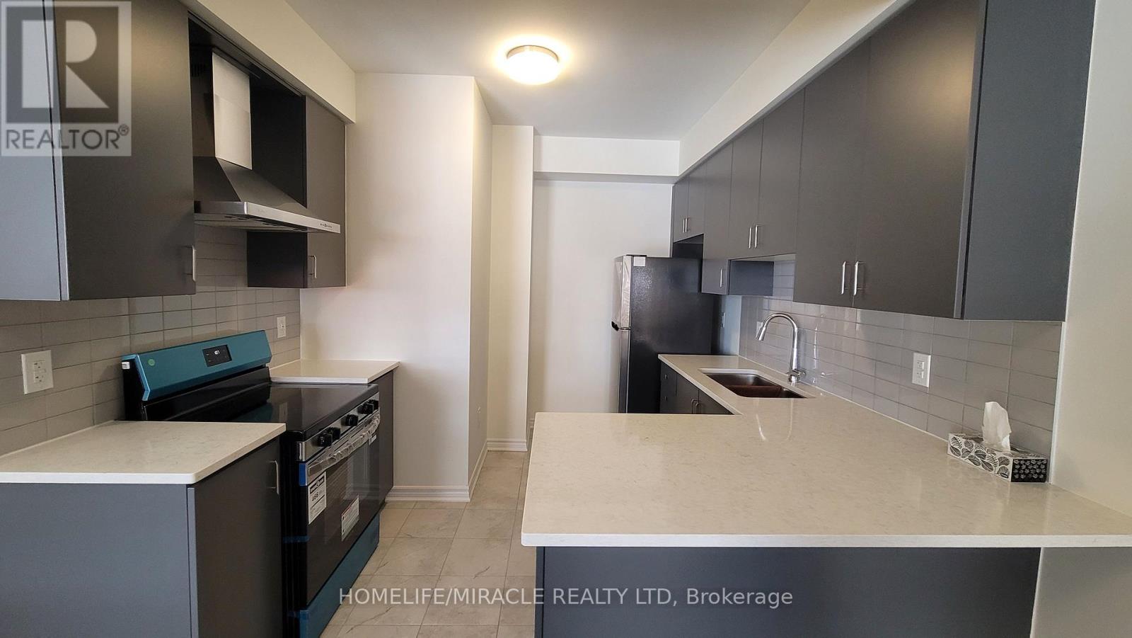 29 Thornbird Crescent, Brampton, Ontario  L6V 3N5 - Photo 6 - W13156906