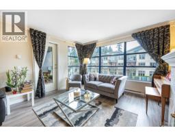 206 3151 WOODBINE DRIVE, North Vancouver, British Columbia