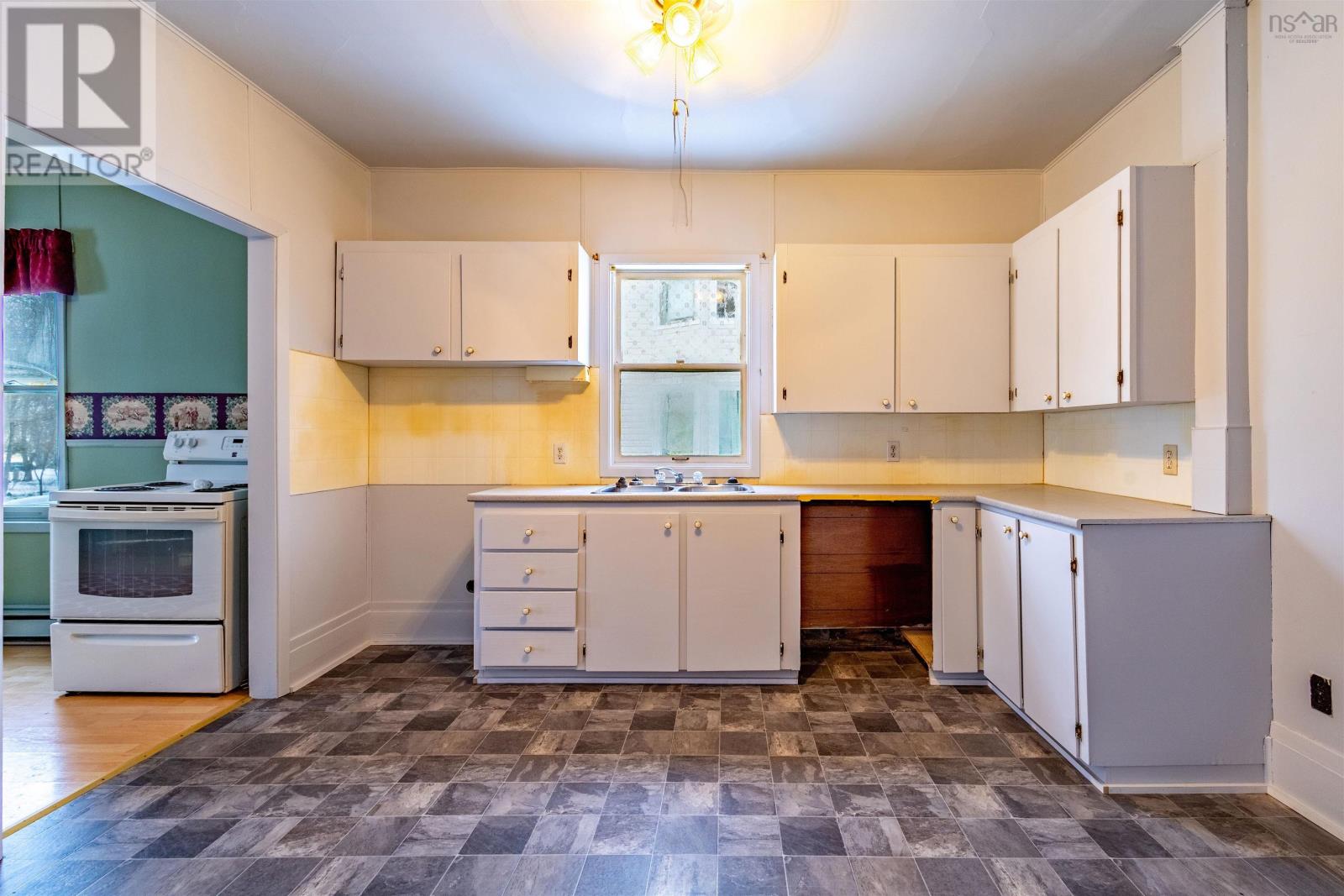 19 Beech Street, Sydney Mines, Nova Scotia  B1V 1E9 - Photo 26 - 202605953