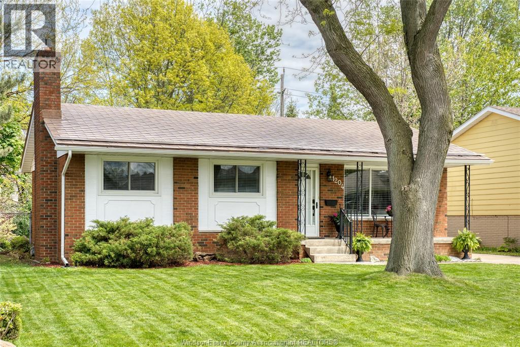 1204 Sumach, Windsor, Ontario  N8S 2S4 - Photo 1 - 26011830