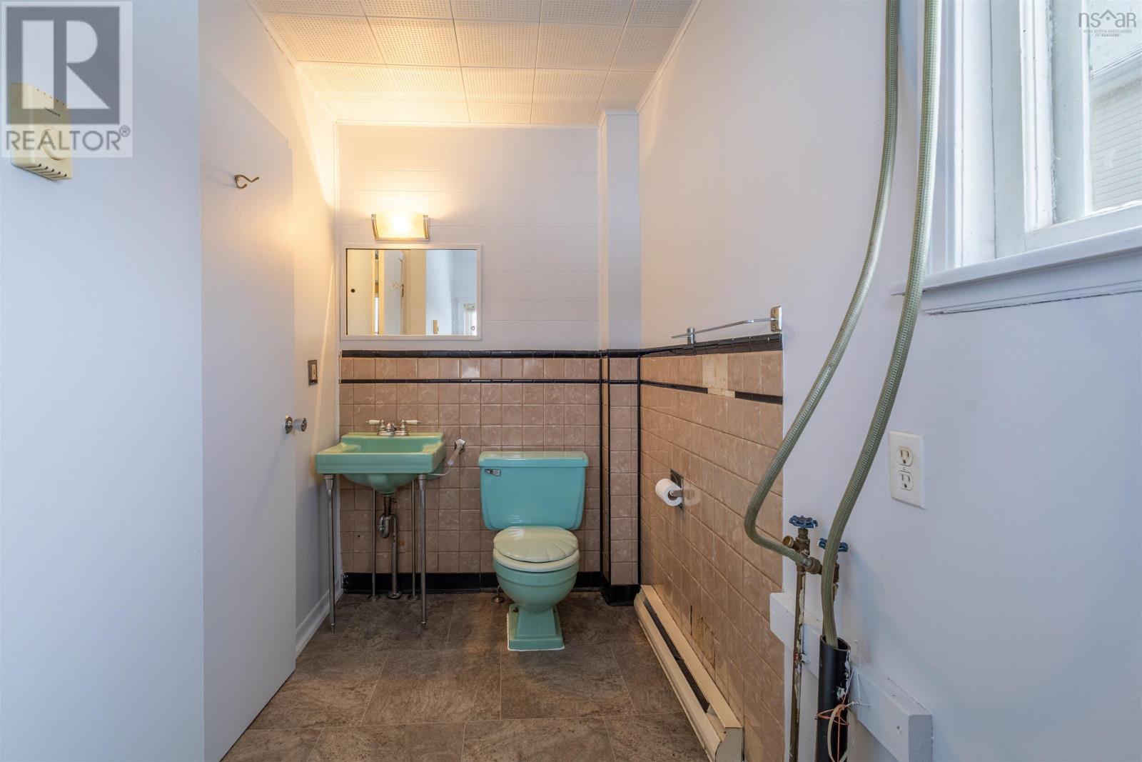 19 Beech Street, Sydney Mines, Nova Scotia  B1V 1E9 - Photo 24 - 202605953