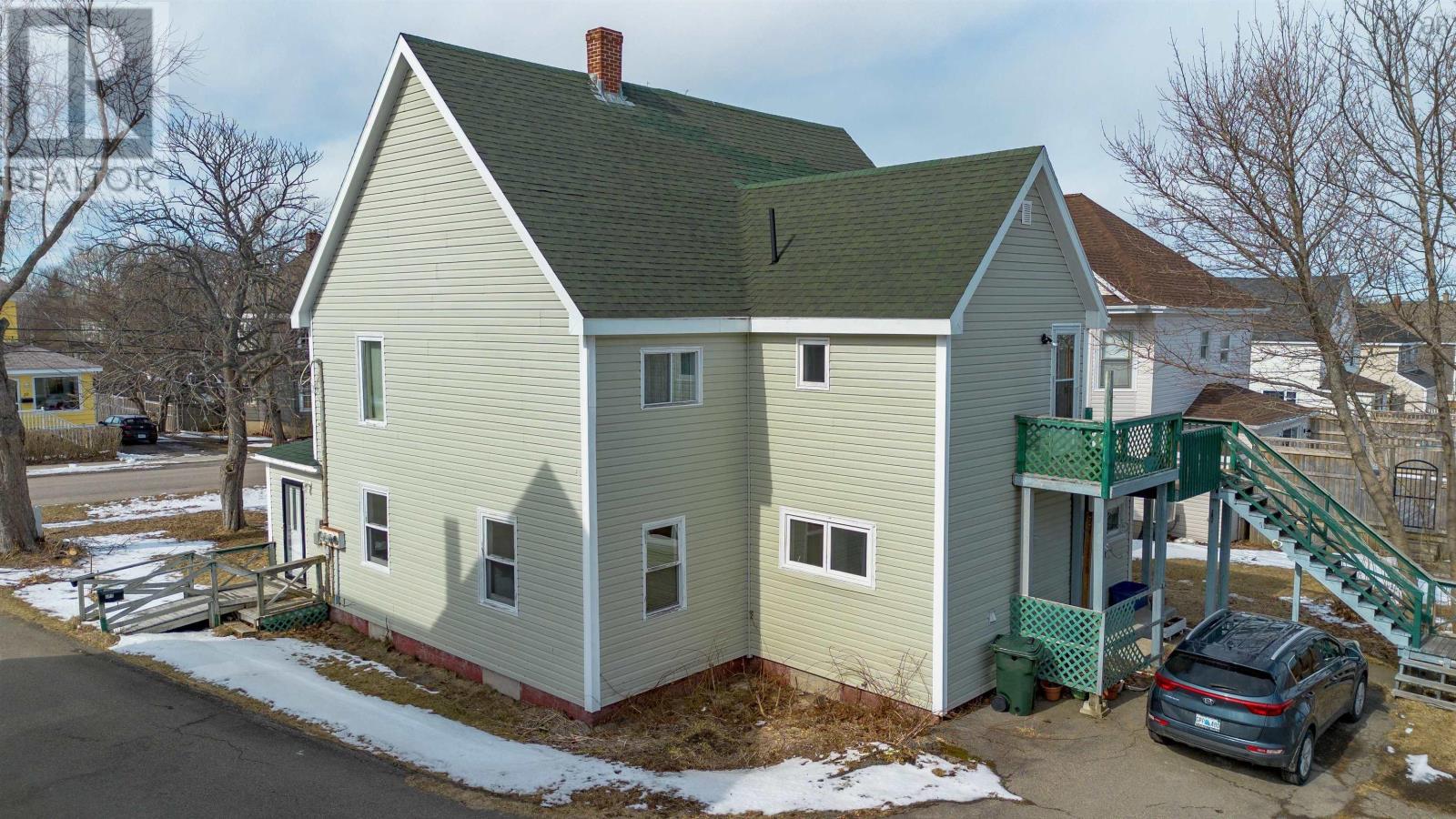 19 Beech Street, Sydney Mines, Nova Scotia  B1V 1E9 - Photo 3 - 202605953