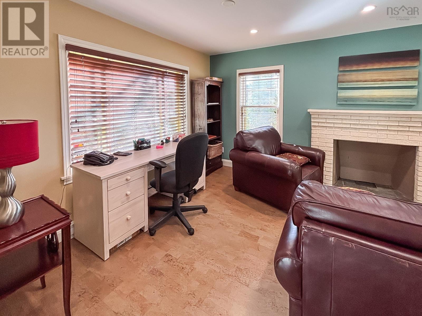 180 Dufferin Street, Bridgewtr, Nova Scotia  B4V 2G7 - Photo 9 - 202527381