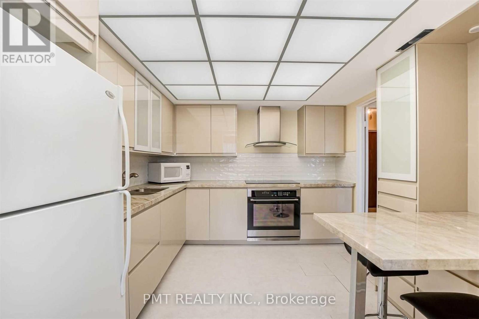 3315 - 55 Harbour Square, Toronto, Ontario  M5J 2L1 - Photo 10 - C13162664