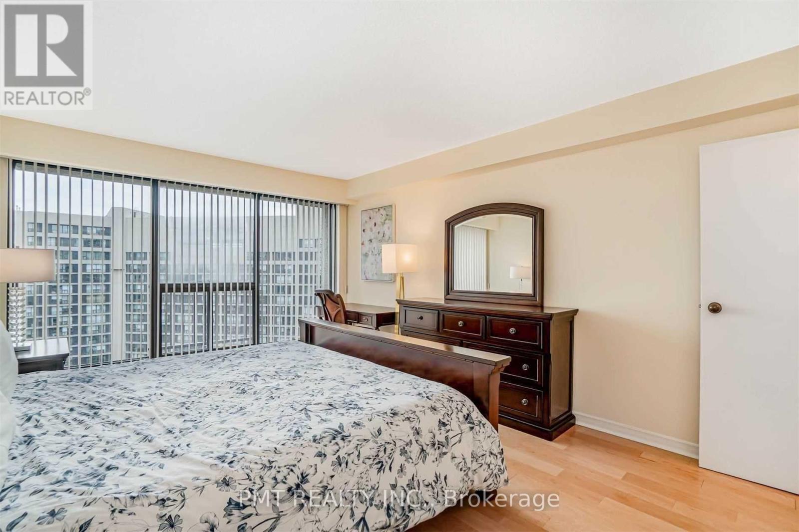 3315 - 55 Harbour Square, Toronto, Ontario  M5J 2L1 - Photo 13 - C13162664