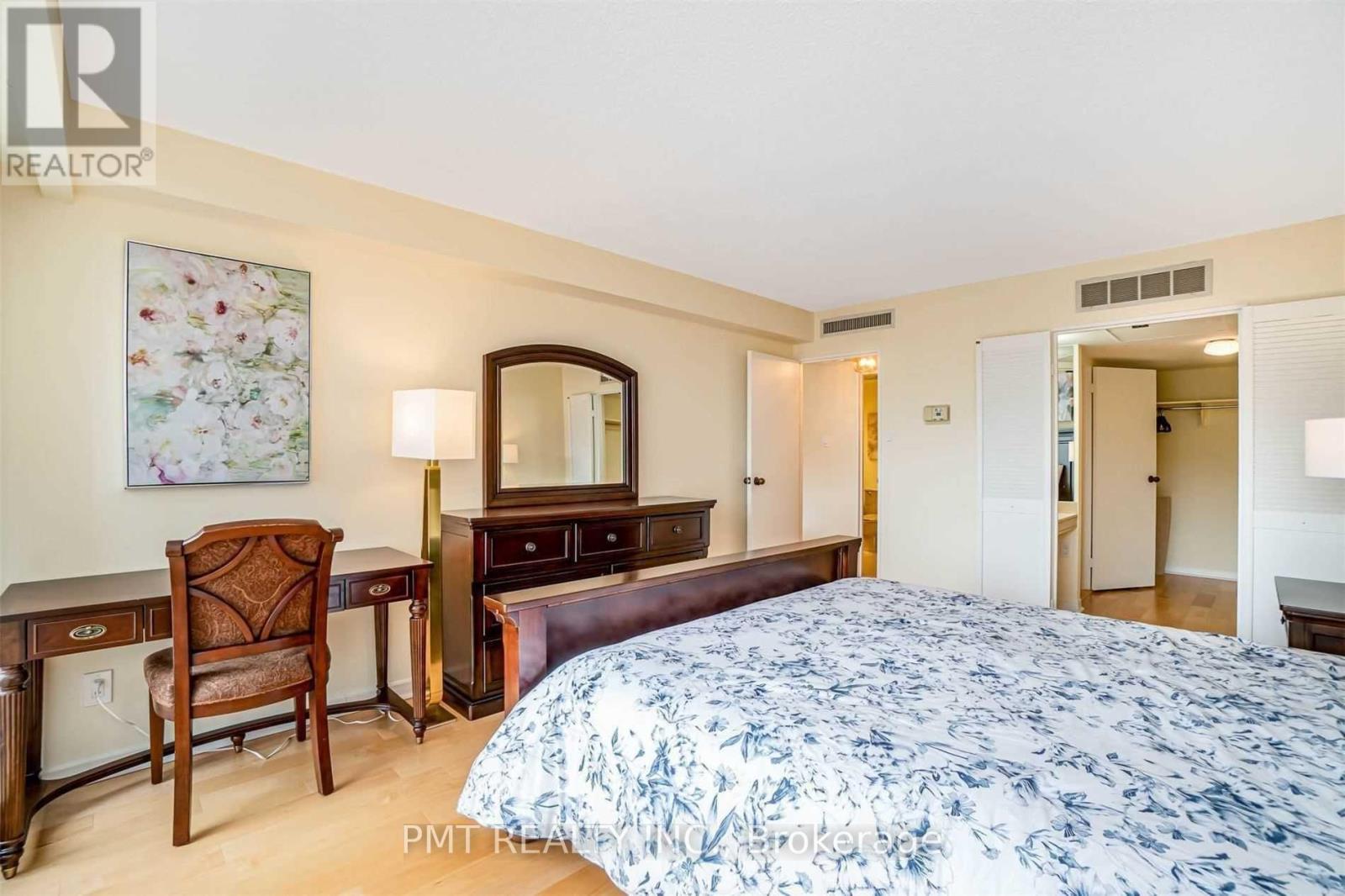 3315 - 55 Harbour Square, Toronto, Ontario  M5J 2L1 - Photo 14 - C13162664