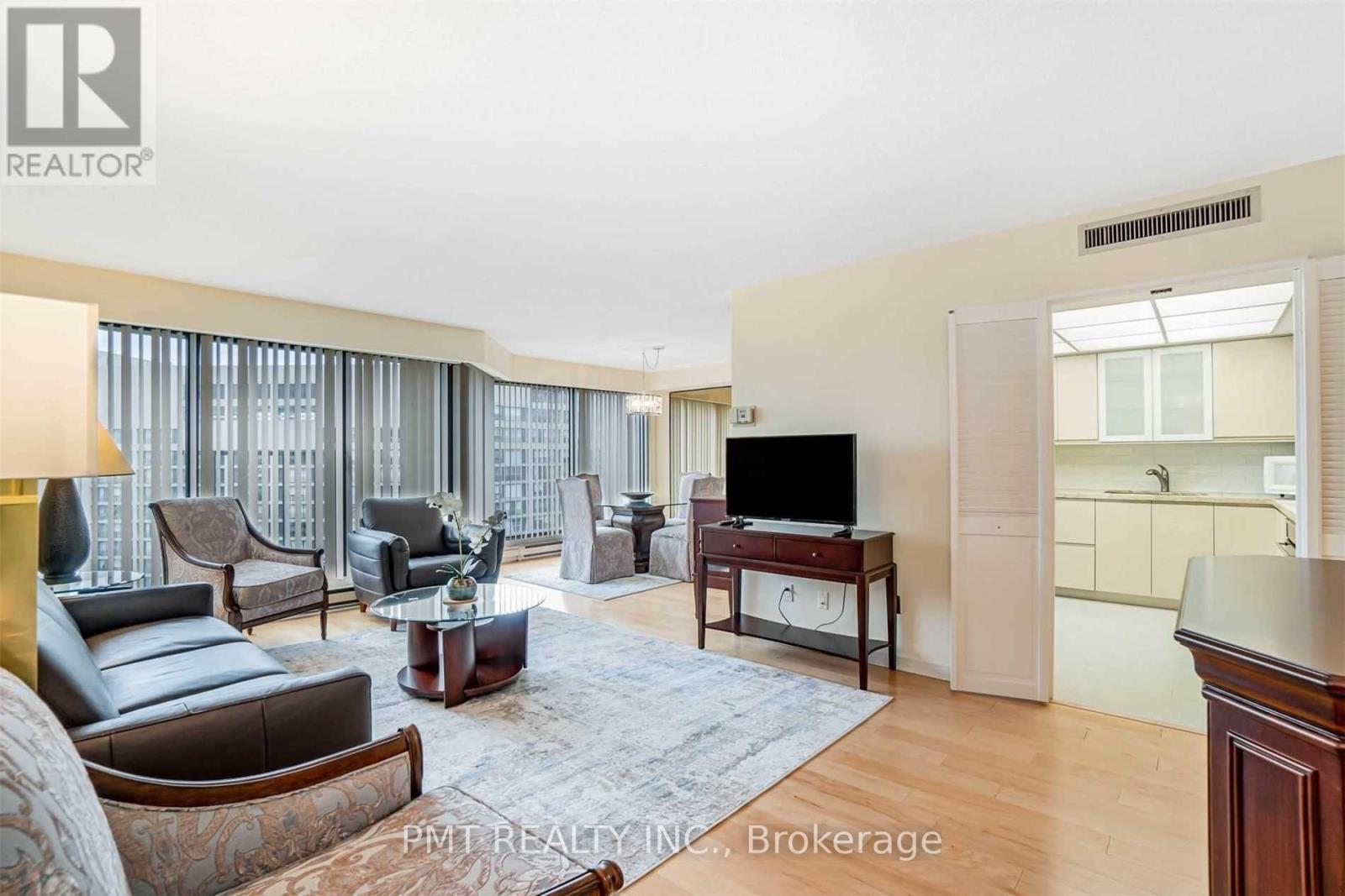 3315 - 55 Harbour Square, Toronto, Ontario  M5J 2L1 - Photo 3 - C13162664