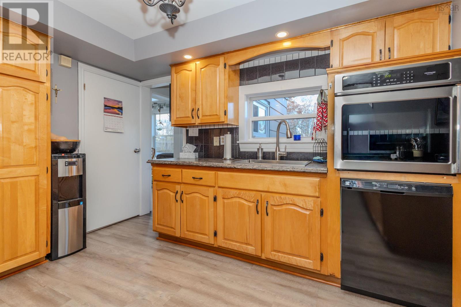 340 King Edward Street, Glace Bay, Nova Scotia  B1A 3W3 - Photo 7 - 202528576