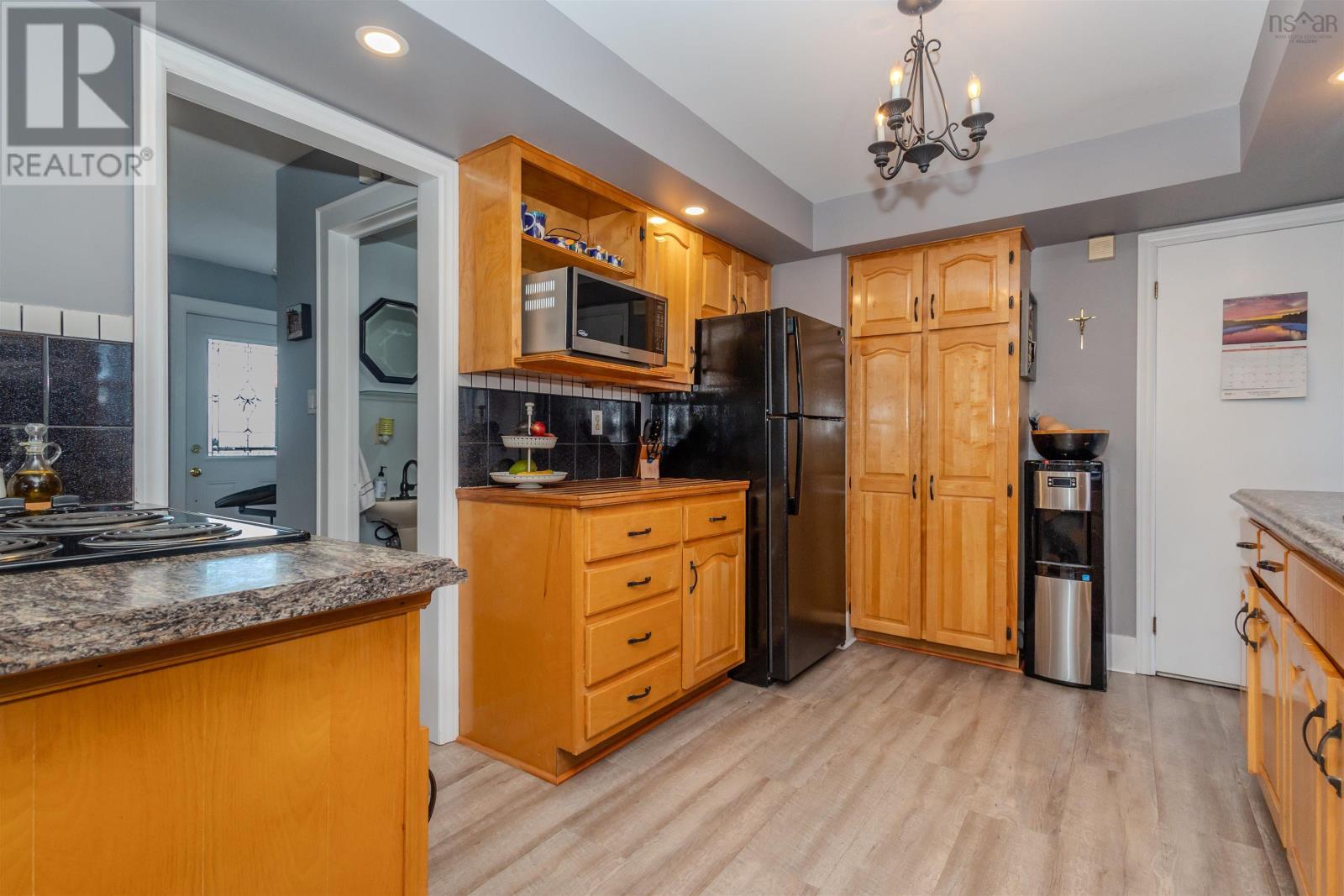 340 King Edward Street, Glace Bay, Nova Scotia  B1A 3W3 - Photo 8 - 202528576