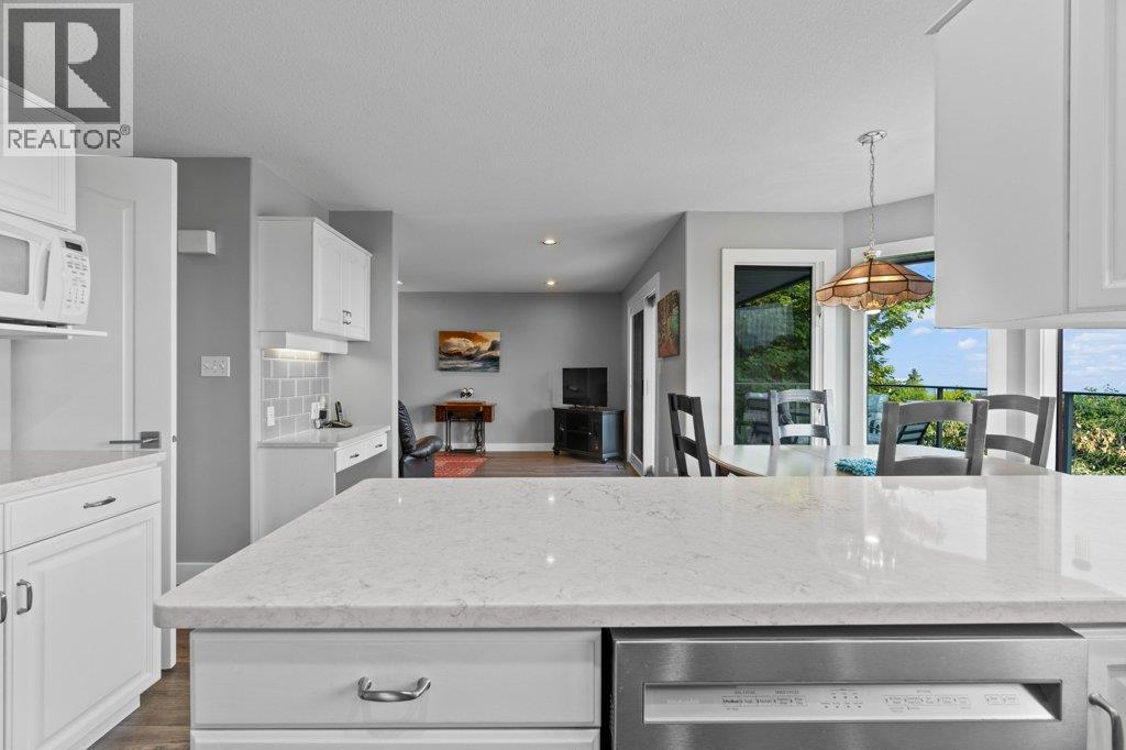 2121 3 Avenue SE, Salmon Arm, British Columbia  V1E 1K1 - Photo 23 - 10388237