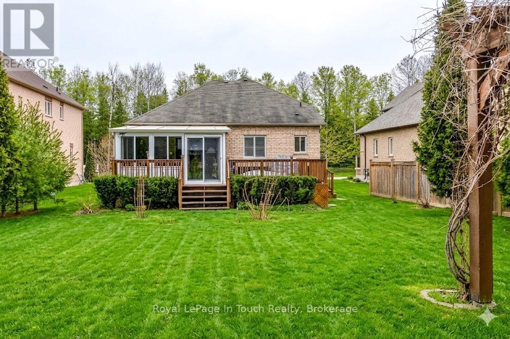 75 Pearl Street, Wasaga Beach, Ontario  L9Z 0G8 - Photo 4 - S12950120