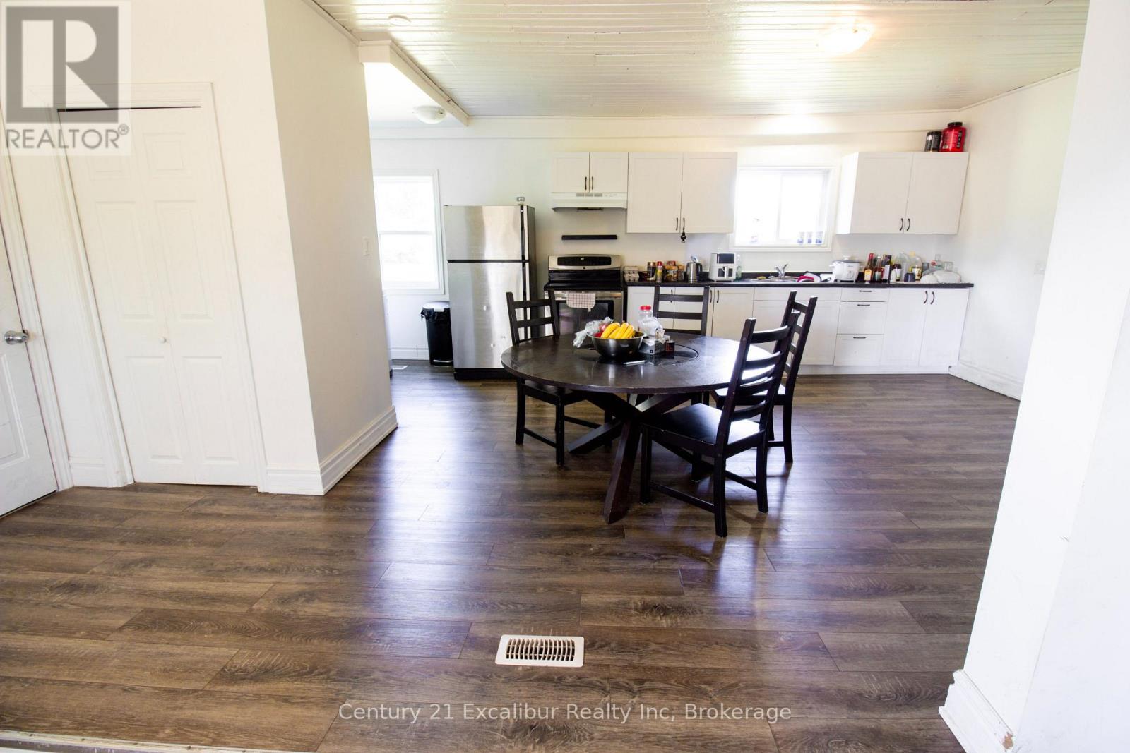 8323 Line 12 Road W, Wellington North, Ontario  N1H 6J2 - Photo 5 - X13162196