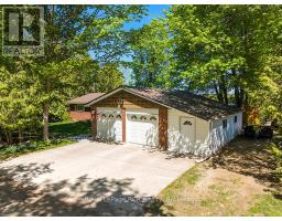 120 MCCULLOUGH LAKE DRIVE, Chatsworth, Ontario