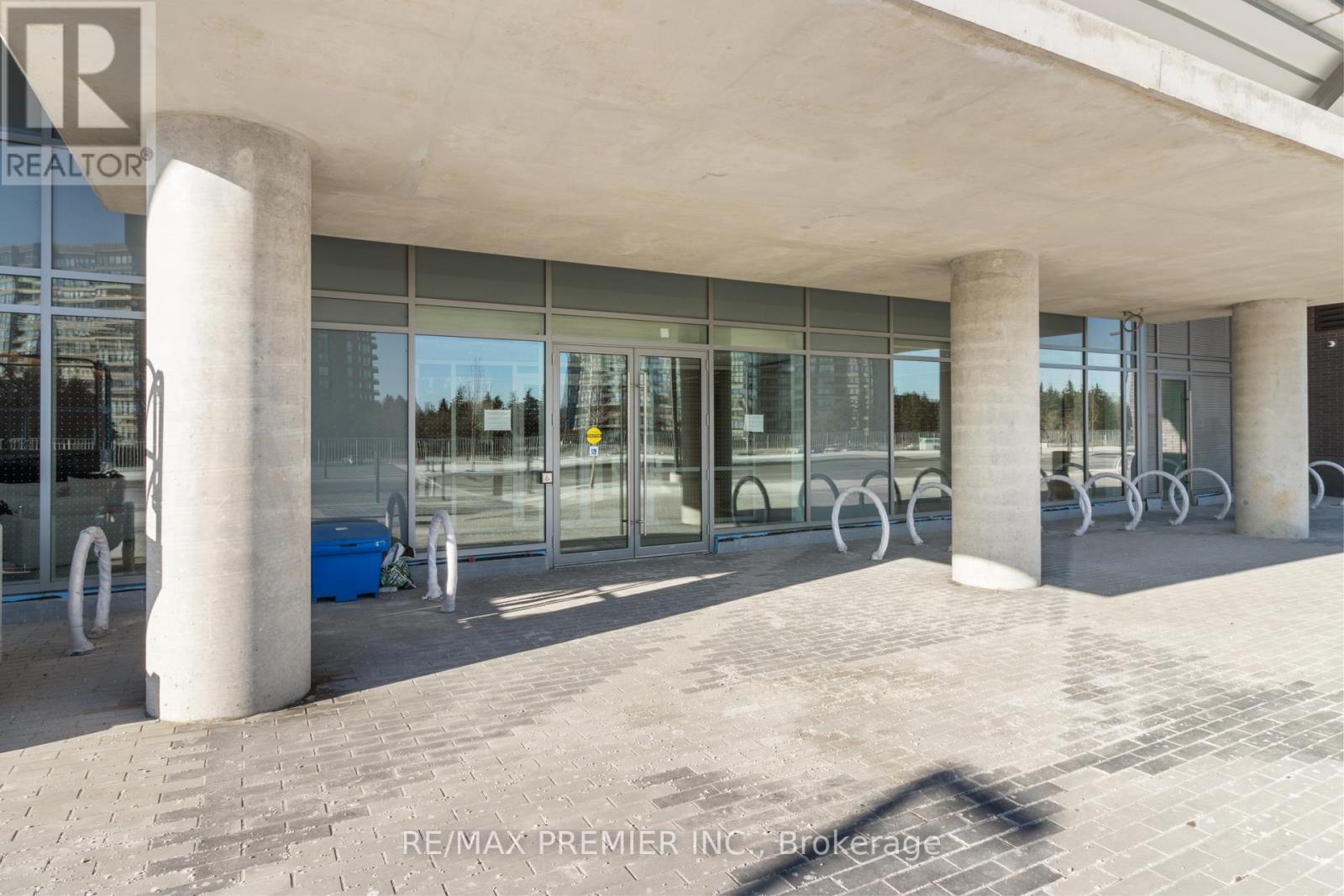 909 - 30 Upper Mall Way, Vaughan, Ontario  L4J 0L7 - Photo 3 - N13162618