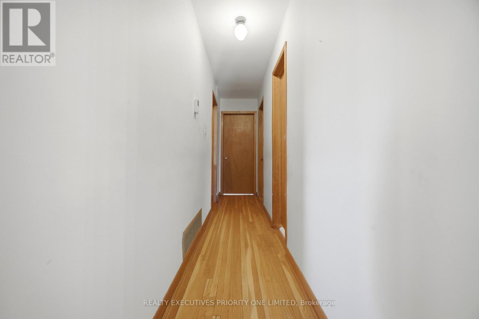121 Cabana Drive, Toronto, Ontario  M9L 1L1 - Photo 17 - W13159724