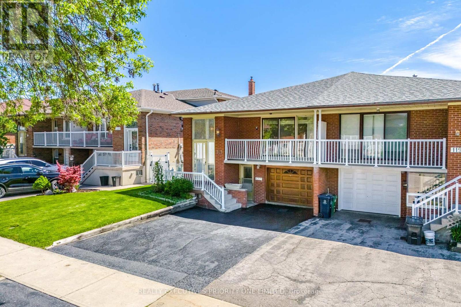 121 Cabana Drive, Toronto, Ontario  M9L 1L1 - Photo 2 - W13159724