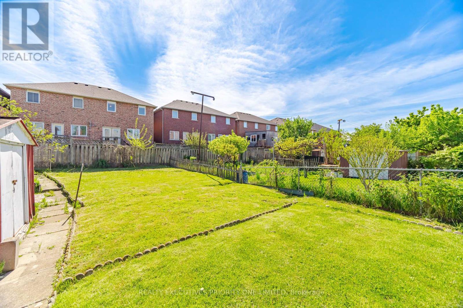 121 Cabana Drive, Toronto, Ontario  M9L 1L1 - Photo 41 - W13159724