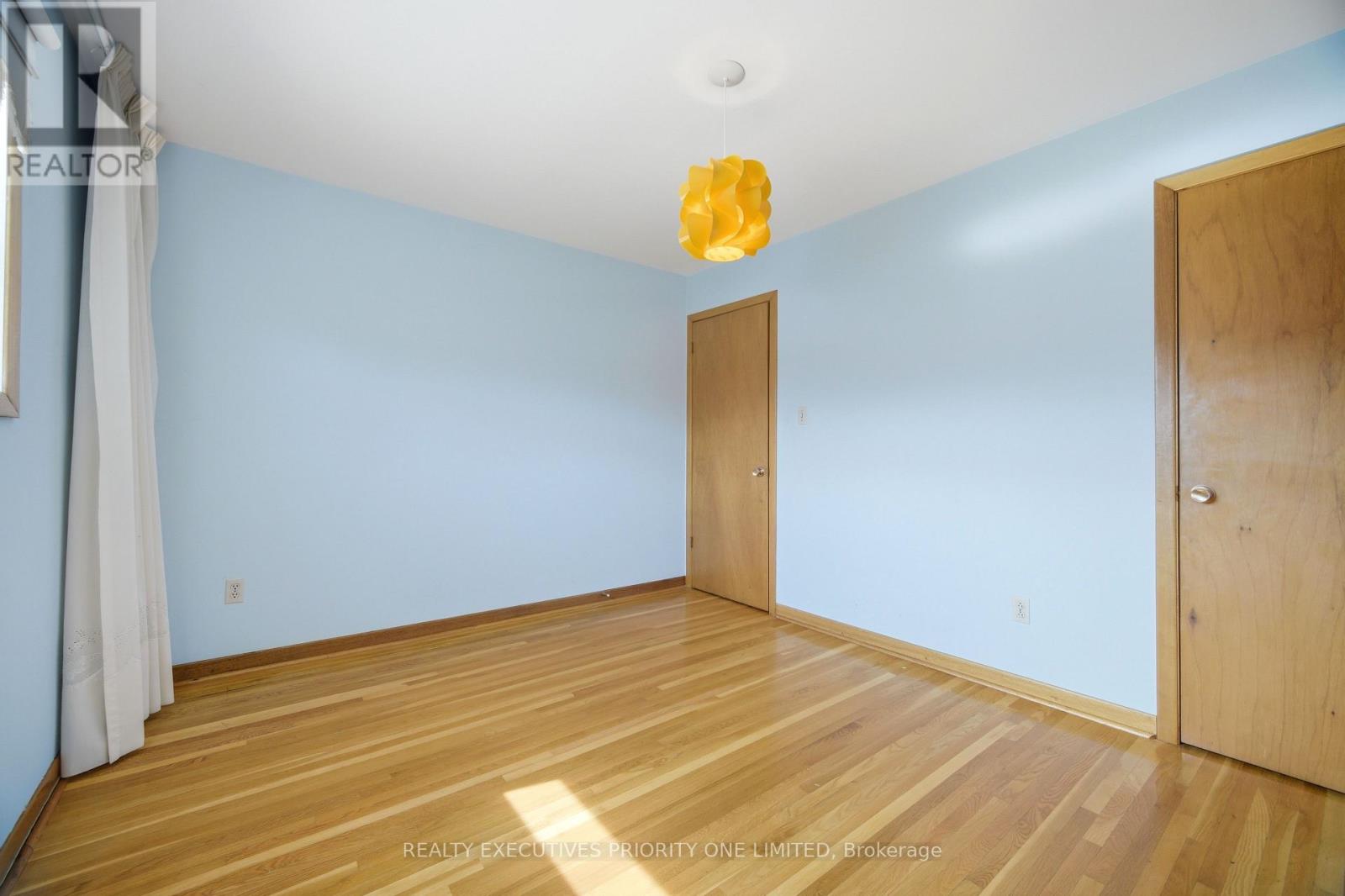 121 Cabana Drive, Toronto, Ontario  M9L 1L1 - Photo 22 - W13159724