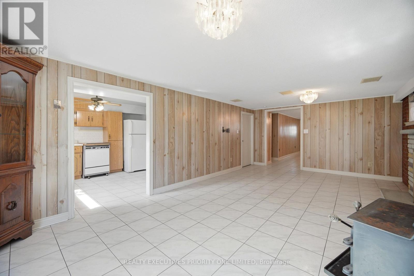 121 Cabana Drive, Toronto, Ontario  M9L 1L1 - Photo 35 - W13159724