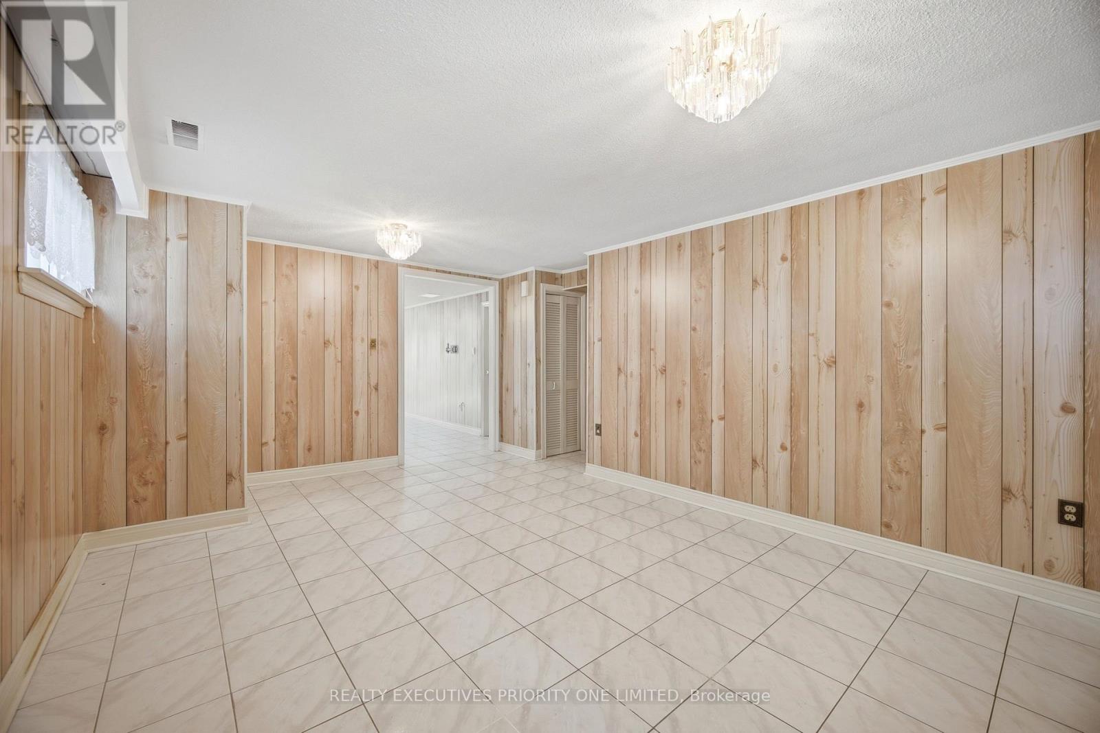 121 Cabana Drive, Toronto, Ontario  M9L 1L1 - Photo 31 - W13159724