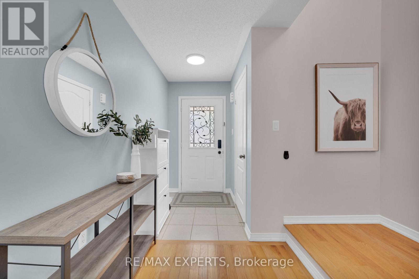 18 Armstrong Crescent, Bradford West Gwillimbury, Ontario  L3Z 0L1 - Photo 4 - N13162644