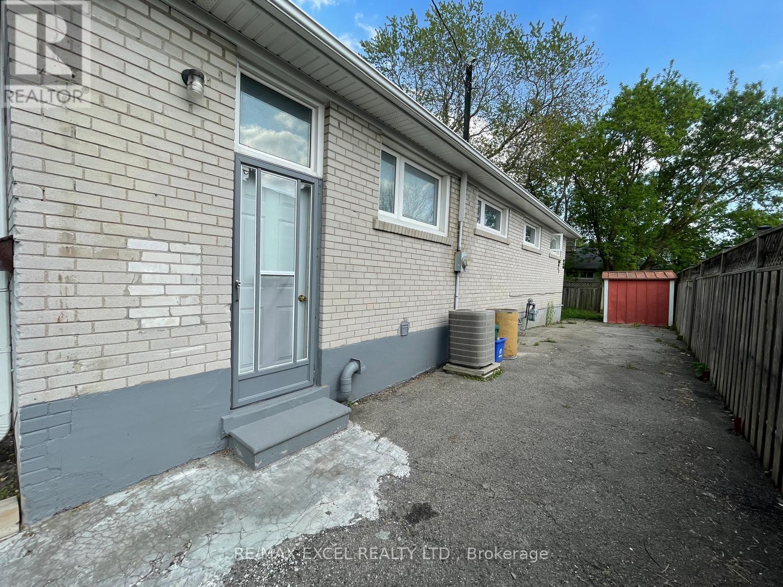 Basement - 244 Demaine Crescent, Richmond Hill, Ontario  L4C 2W5 - Photo 3 - N13162688
