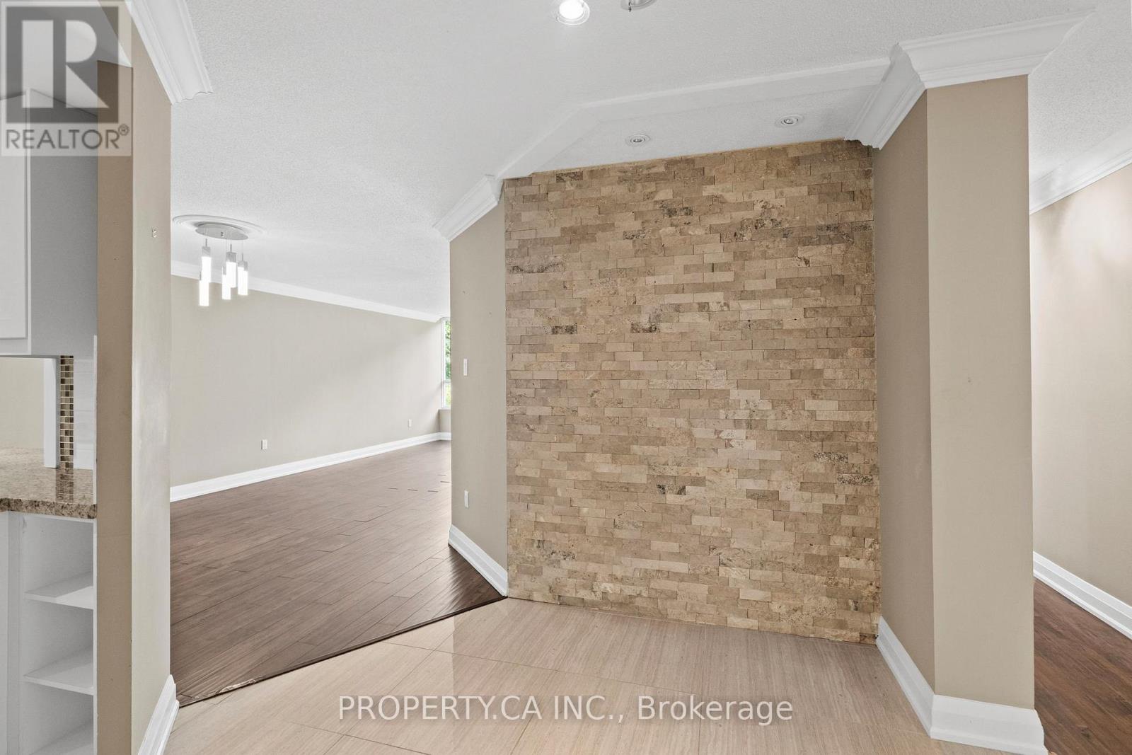 101 - 7601 Bathurst Street, Vaughan, Ontario L4J 4H5 - Photo 9 - N13162734