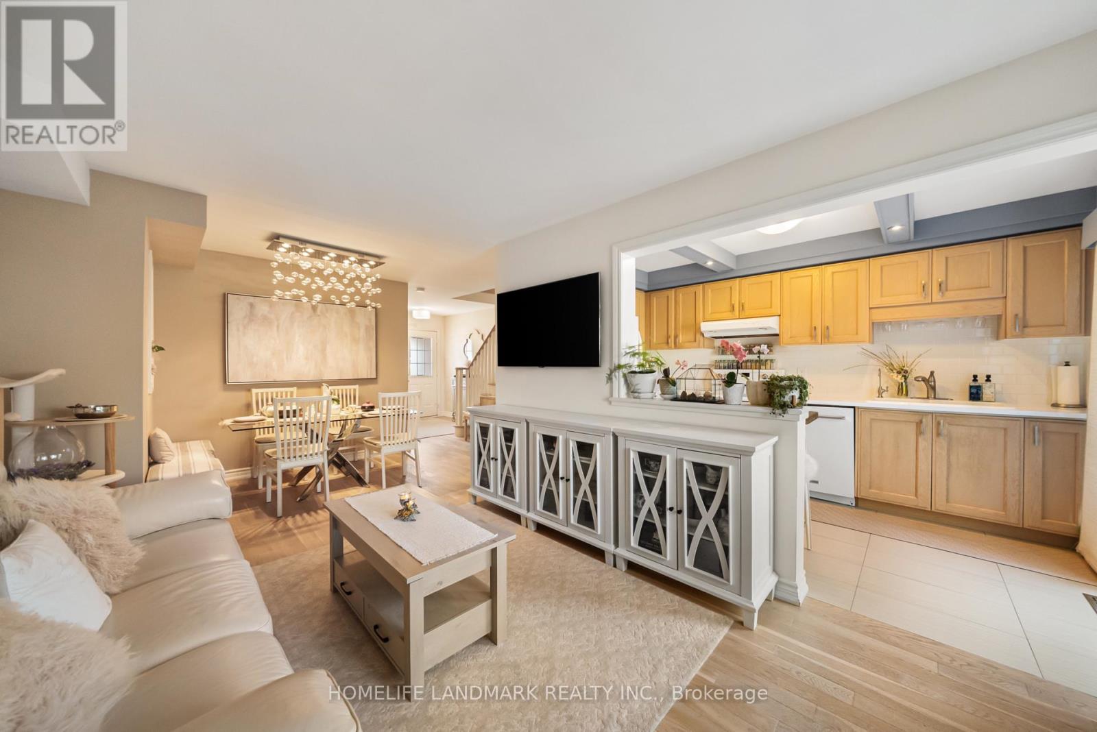 53 Bloomgate Crescent, Richmond Hill, Ontario  L4E 4E2 - Photo 6 - N13162752